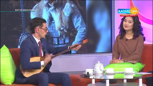 Түрік ұлтының өкілі Сабир Гусейнов 13 жыл бойы домбыраны қасына серік етіп келеді