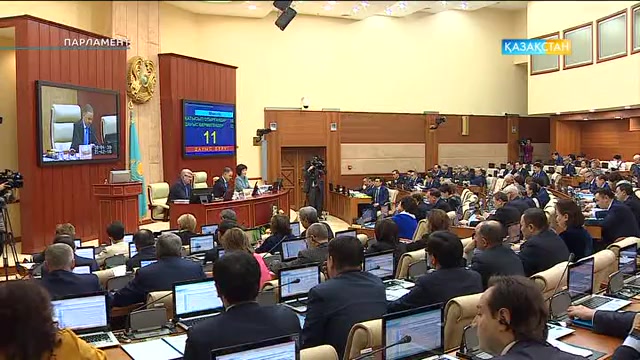 Парламент (23.12.2016)